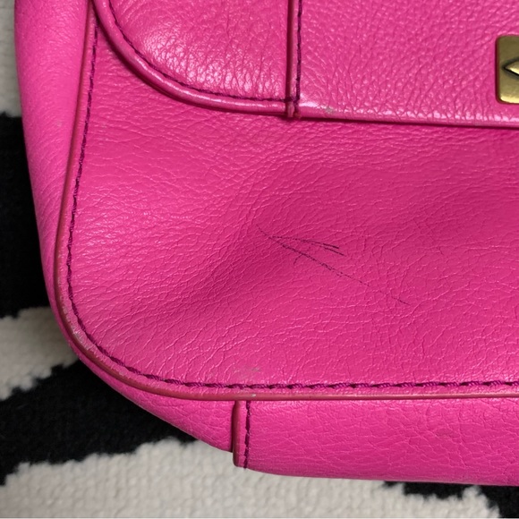 Fossil Crossbody Bag Neon Pink Leather Turn Lock - Picture 5 of 14